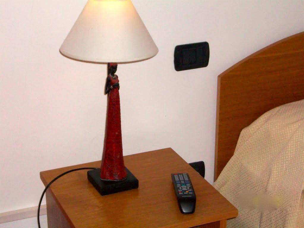 B&B Botton D'Oro Basiglio Bagian luar foto